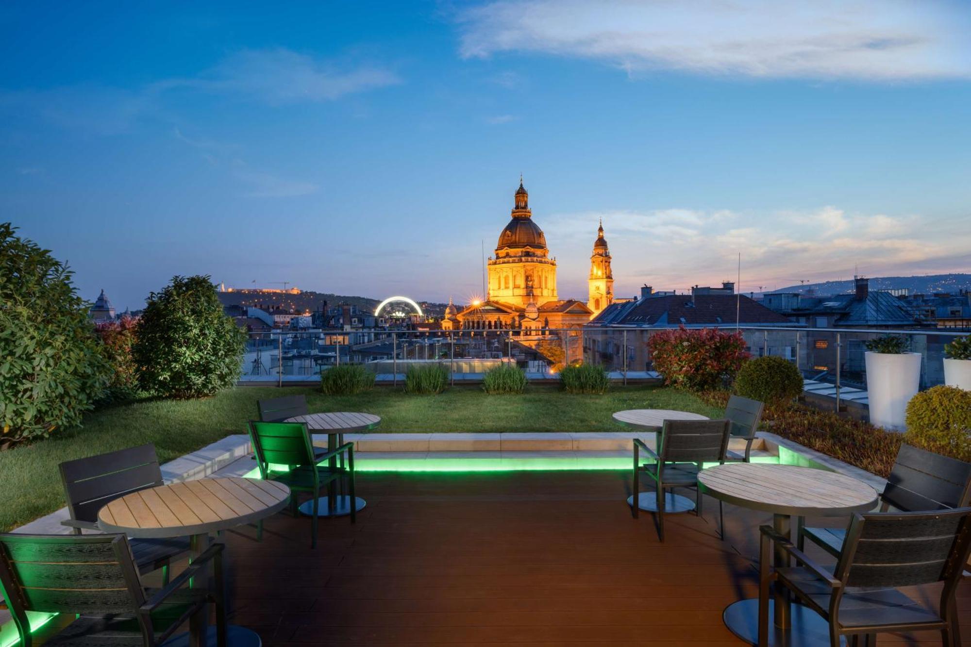 Hilton Garden Inn Budapest City Centre Extérieur photo